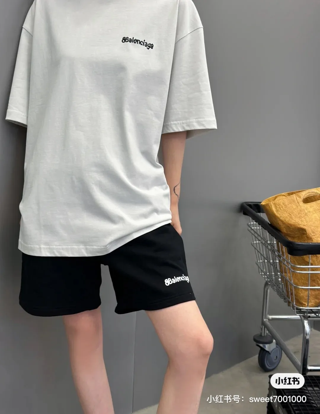 # Balenciaga/ #BB T Same Style